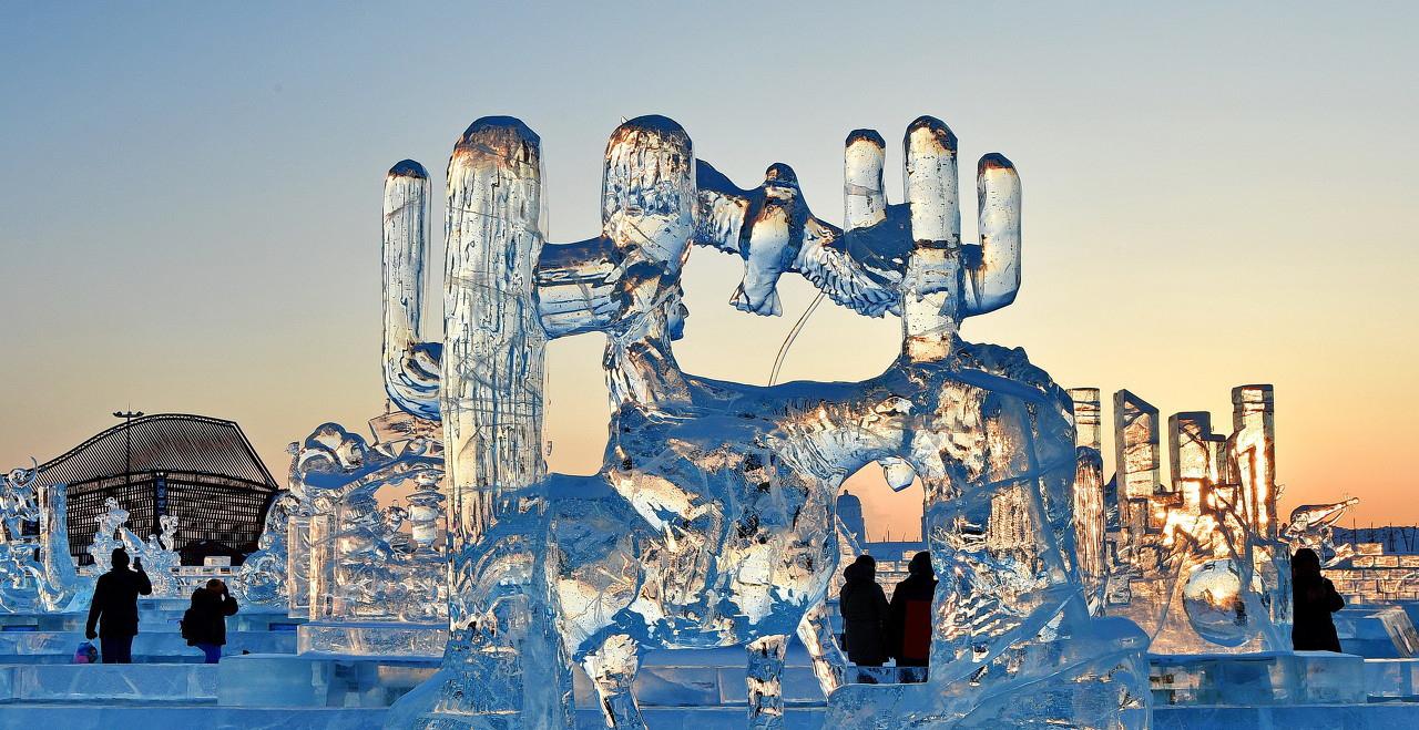 哈爾濱冰雪概念股票，投資機(jī)遇與挑戰(zhàn)并存，哈爾濱冰雪概念股票，投資機(jī)遇與挑戰(zhàn)并存解析