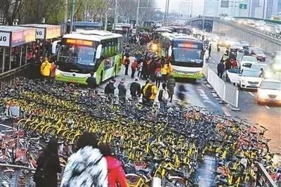 電動(dòng)自行車圍困下的大學(xué)校園新景象，電動(dòng)自行車圍困下的大學(xué)校園新景象探索