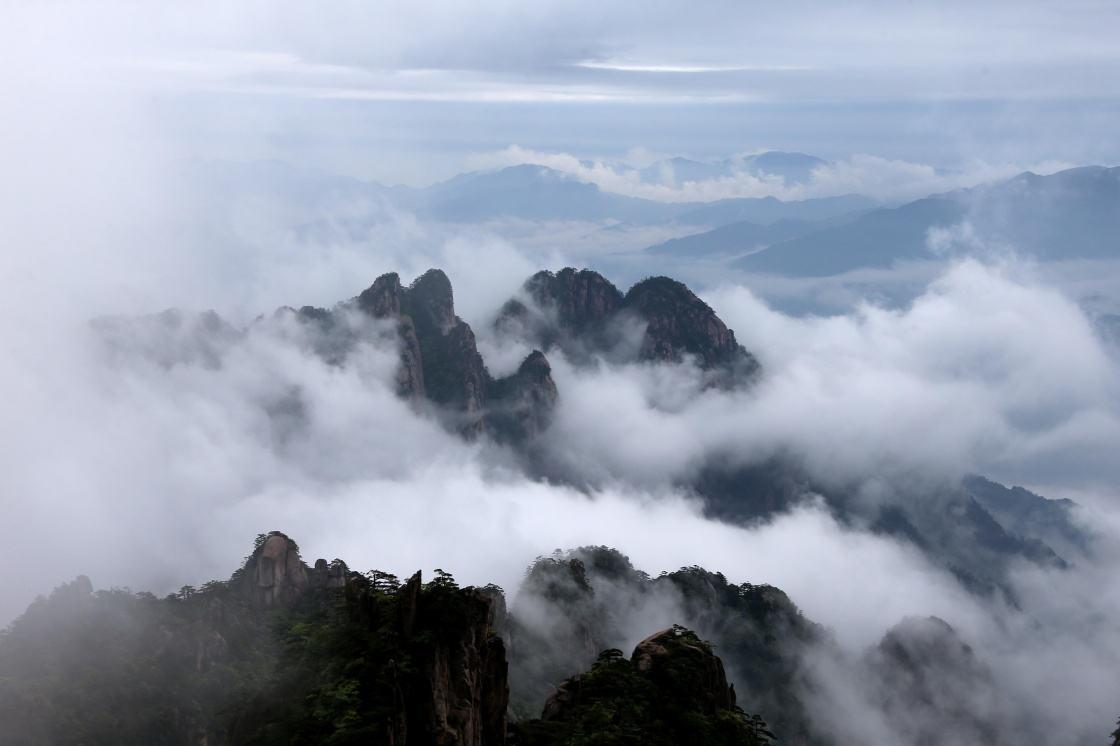 黃山，向六十歲以上老人敞開懷抱，盡享免費之旅，黃山向長者敞開懷抱，免費暢游盡享美景